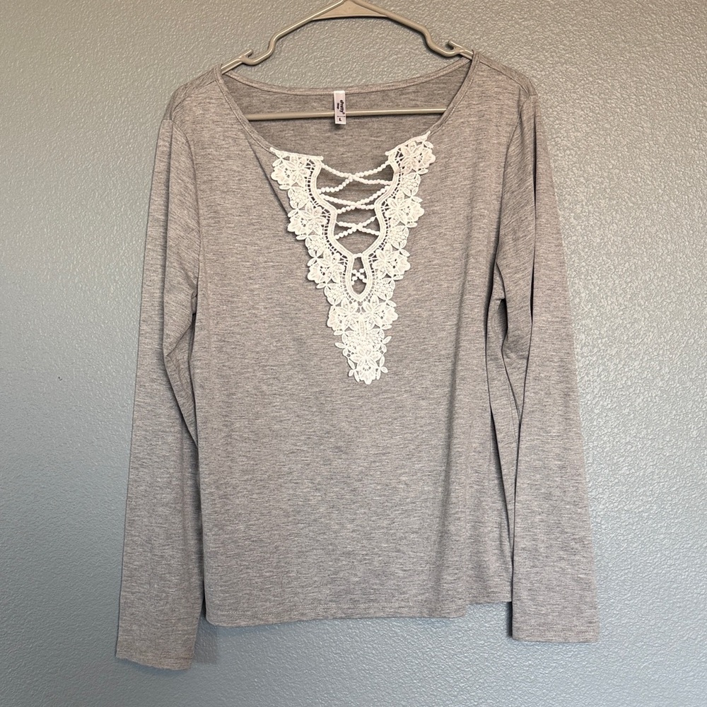 Light Gray Long Sleeve Top with V-Neck Lace Accent
